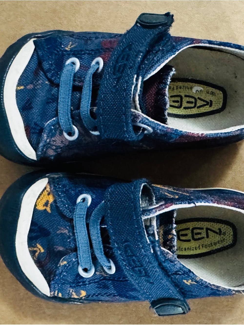 Keen Kids' Navy Canvas Hook-and-Loop Sneakers blue dinosaur toddler 5 EU 22